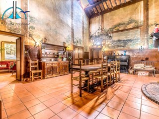 Villa in Vendita a Rieti, 590'000&euro;, 501 m²