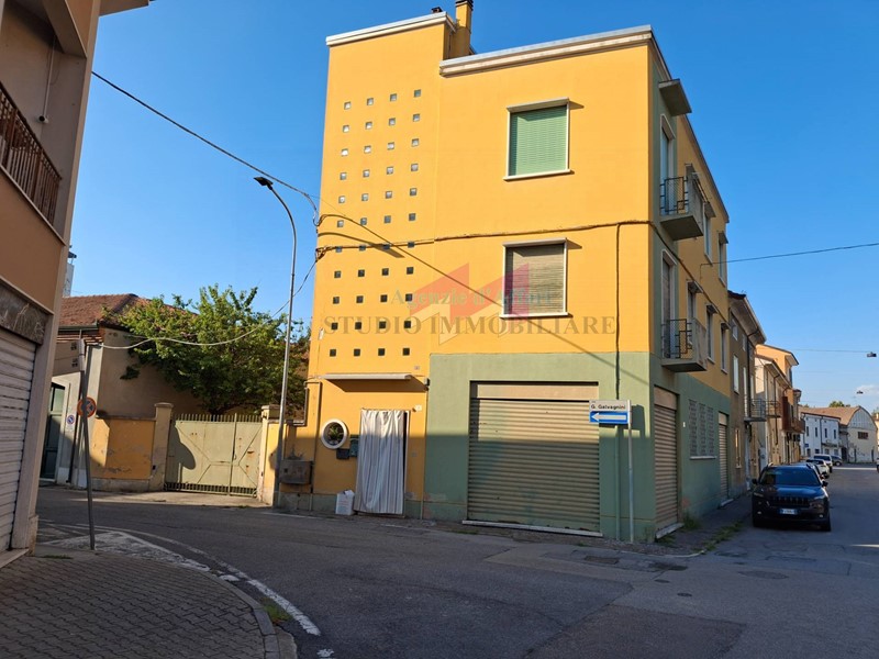Casa Semi Indipendente in Vendita a Ostiglia, 130'000&euro;, 80 m²