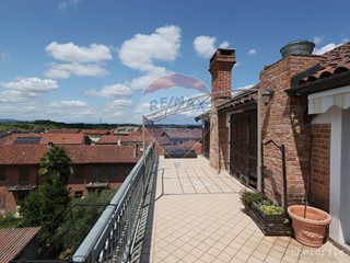 Attico in Vendita a Buttigliera d'Asti, 70'000€, 170 m²