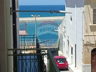 Quadrilocale in Vendita a Balestrate, 111'000€, 110 m²