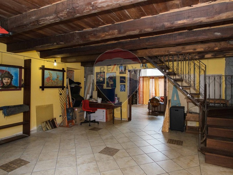 Casa Indipendente in Vendita a Riposto, 159'000€, 189 m²