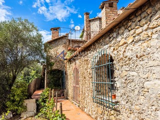 Villa in Vendita a Camporosso, 550'000€, 270 m²