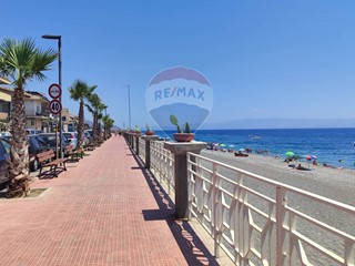 Bilocale in Vendita a Furci Siculo, 84'000€, 50 m²