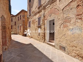 Appartamento in Vendita a Trequanda, 136'000€, 169 m²