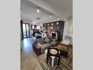 Quadrilocale in Vendita a Terni, 179'000€, 176 m²