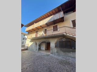 Trilocale in Vendita a Villa d'Ogna, 65'000€, 79 m²