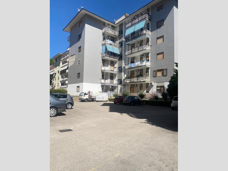 Appartamento in Vendita a Aversa, 370'000€, 170 m²