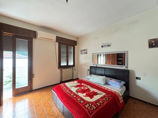 Casa Indipendente in Vendita a Noventa Vicentina, 225'000€, 140 m²