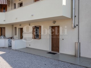 Trilocale in Vendita a Valvasone Arzene, 85'000€, 60 m², arredato