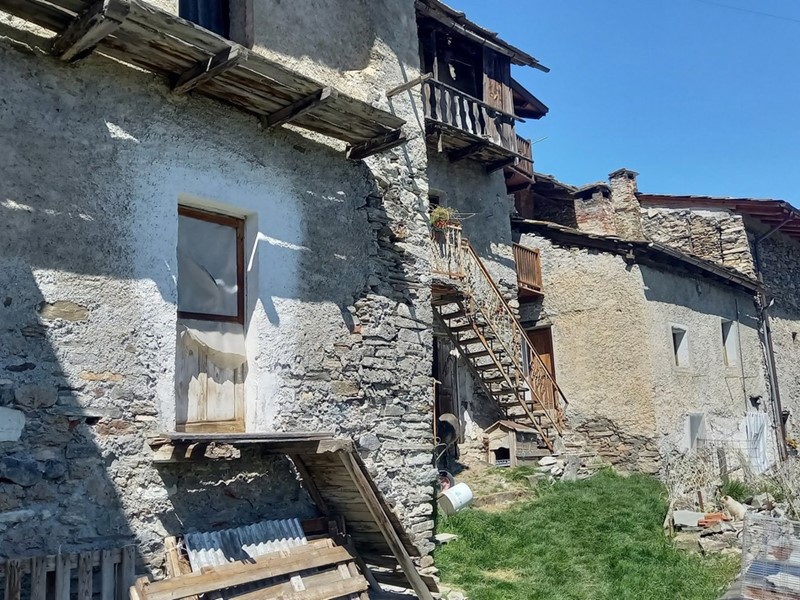 Casale in Vendita a Oulx, 55'000€, 70 m²