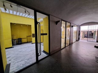 Immobile commerciale in Vendita a Parma, zona Parma Centro, 150'000&euro;, 75 m²
