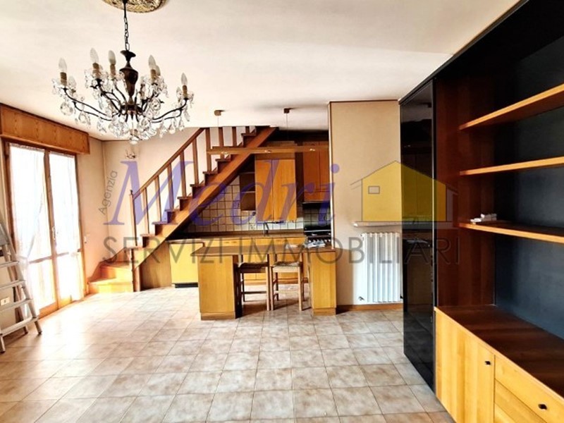 Trilocale in Vendita a Cesena, zona Oltresavio, 220'000€, 120 m², con Box