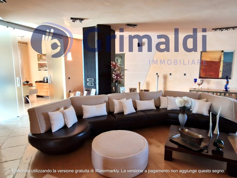 Appartamento in Vendita a Marano di Napoli, 370'000€, 240 m²