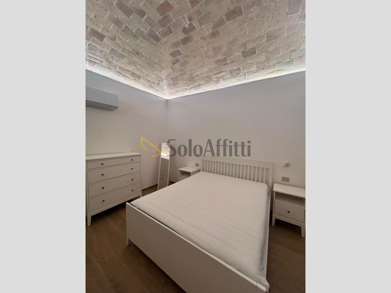 Bilocale in Affitto a Pescara, zona Stazione Centrale, 1'000€, 54 m², arredato