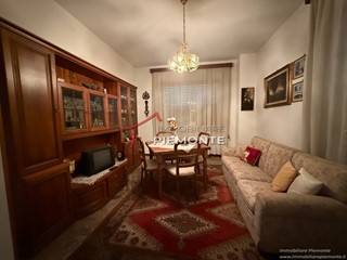 Trilocale in Vendita a Borgomanero, 145'000€, 118 m², arredato, con Box