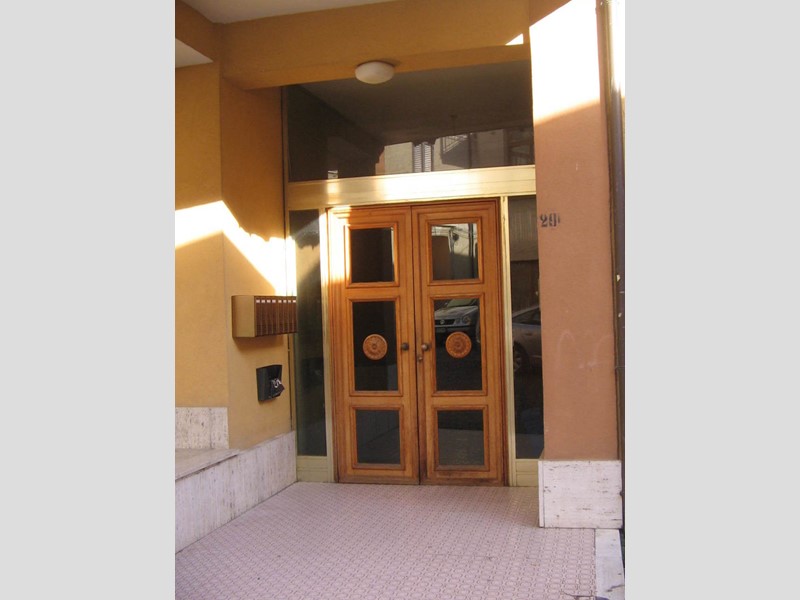 Appartamento in Vendita a Orsogna, zona Centro, 90'000€, 160 m², con Box