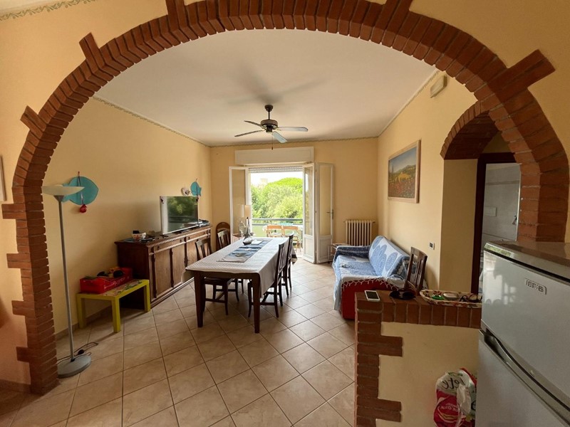 Quadrilocale in Vendita a San Vincenzo, 280'000€, 90 m², arredato, con Box