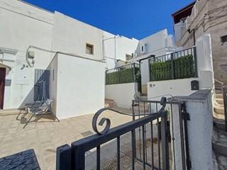 Casa Indipendente in Vendita a Massafra, 85'000€, 76 m², arredato