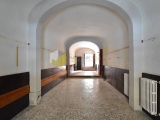 Ufficio in Affitto a Pisa, 1'500€, 100 m²