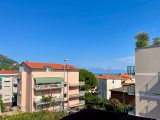 Trilocale in Vendita a Pietra Ligure, 320'000€, 68 m²