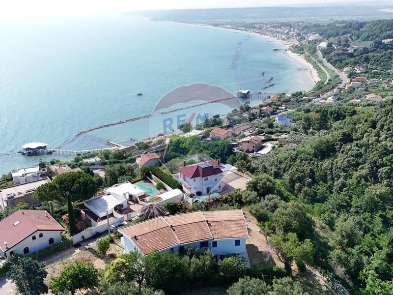 Villetta a schiera in Vendita a Rocca San Giovanni, 280'000€, 141 m²