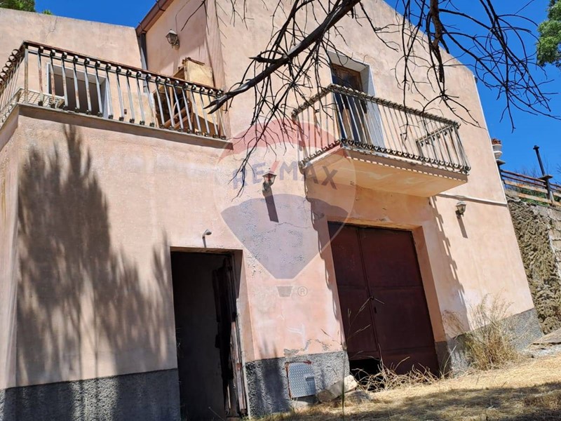 Villa in Vendita a Vizzini, 90'000€, 120 m²
