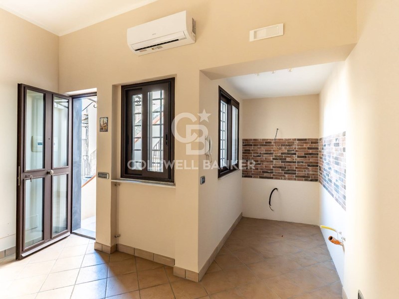 Quadrilocale in Vendita a Acireale, 89'000&euro;, 101 m²