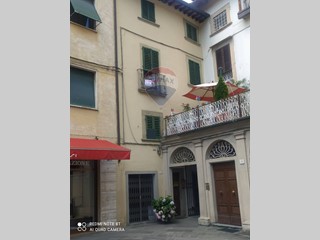 Appartamento in Vendita a Castel San Niccolò, 67'000€, 190 m²
