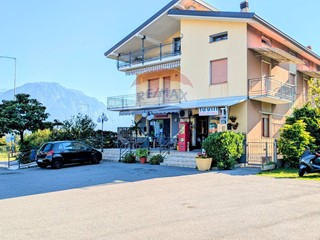 Immobile commerciale in Vendita a Pian Camuno, 145'000€, 45 m²