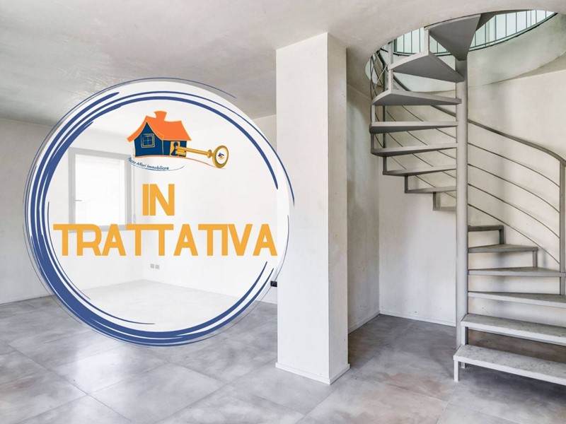 Quadrilocale in Vendita a Albizzate, 198'000€, 160 m²