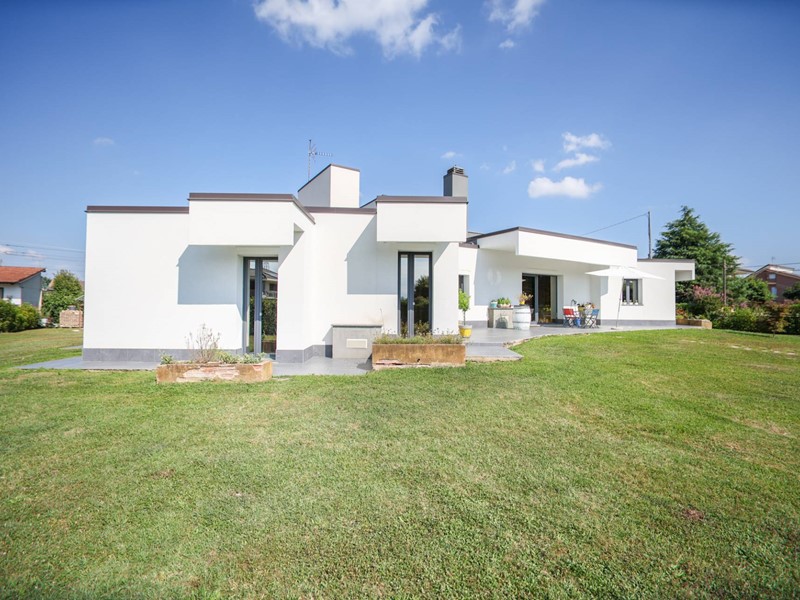 Villa in Vendita a San Benigno Canavese, 485'000€, 245 m²