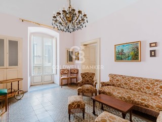 Casa Indipendente in Vendita a Castellana Grotte, 195'000€, 198 m²