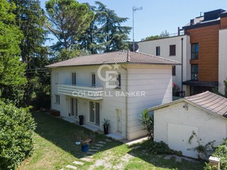 Villa in Vendita a Castel San Pietro Terme, 680'000€, 200 m²