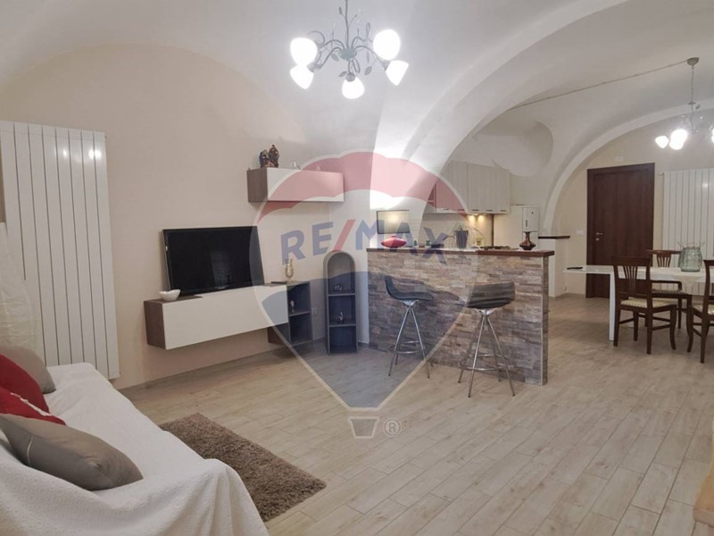 Quadrilocale in Vendita a Mozzagrogna, 88'000€, 129 m²