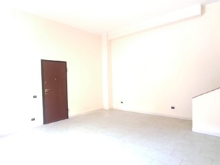 Trilocale in Vendita a Maddaloni, 140'000€, 120 m²