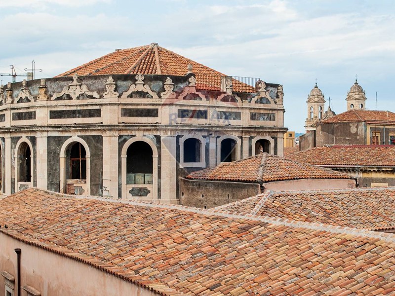 Appartamento in Vendita a Catania, 99'000&euro;, 134 m²