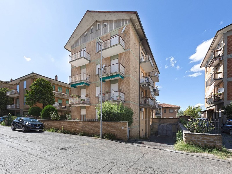 Trilocale in Vendita a Viterbo, 98'000€, 70 m²