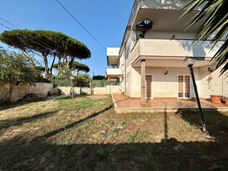 Casa Indipendente in Vendita a Anzio, zona Cincinnato, 169'000€, 100 m²