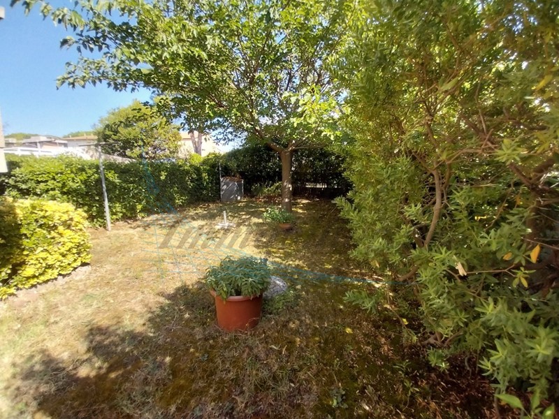 Casa Indipendente in Vendita a Rosignano Marittimo, zona Vada, 380'000€, 240 m², con Box