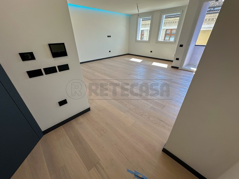 Appartamento in Vendita a Palmanova, 240'000€, 90 m²