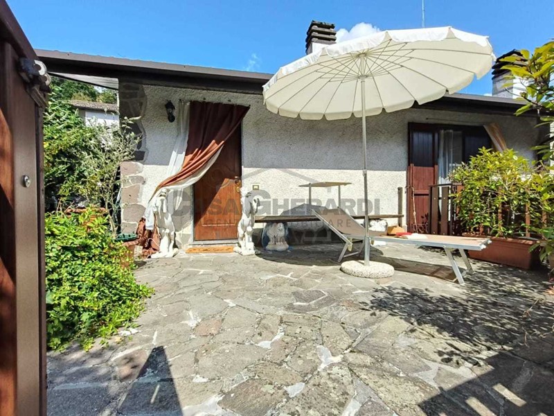 Casa Indipendente in Vendita a Costa Serina, 99'000€, 100 m², con Box