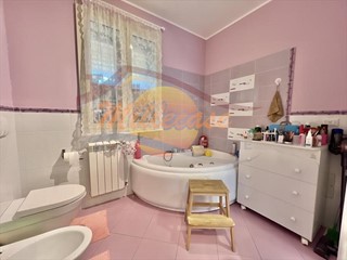 Villa in Vendita a Siracusa, zona Pizzuta, 330'000&euro;, 160 m²