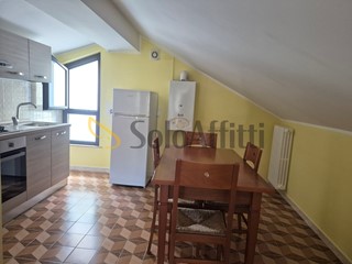 Monolocale in Affitto a Montesilvano, zona Via Bradano, 370€, 50 m², arredato