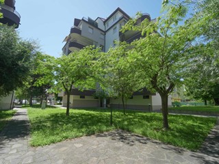 Appartamento in Vendita a Rimini, 295'000€, 104 m², con Box