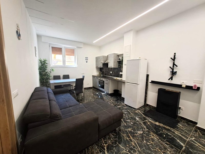 Bilocale in Vendita a Carrara, zona Marina di Carrara, 135'000€, 40 m²