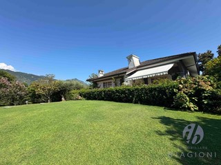 Villa in Vendita a Pietrasanta, 2'300'000€, 500 m², arredato