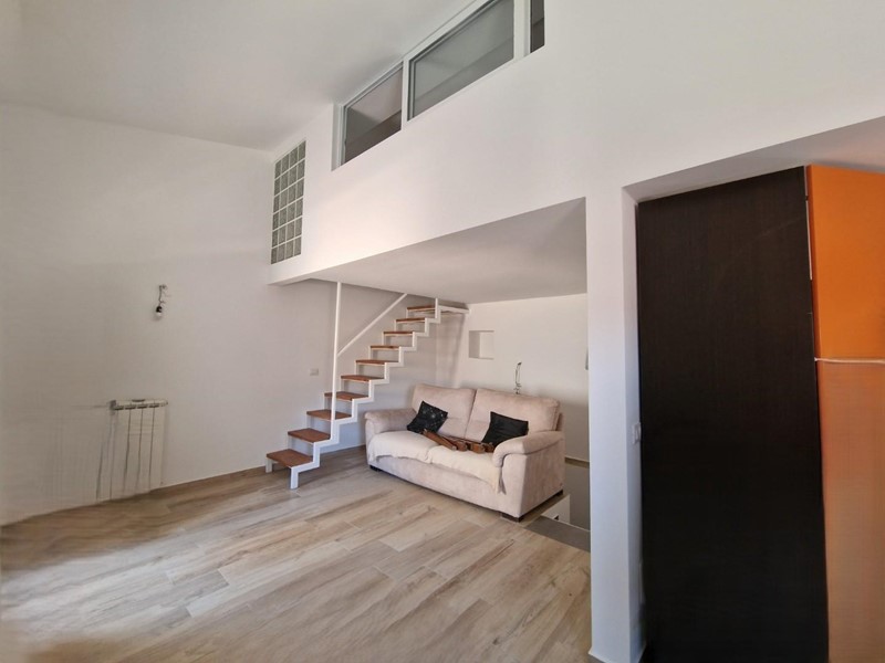 Bilocale in Vendita a Carrara, zona Bedizzano, 65'000€, 35 m², arredato