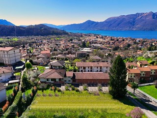 Villa in Vendita a Luino, 1'100'000€, 615 m²