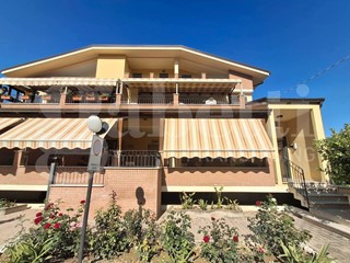 Trilocale in Vendita a Alba Adriatica, 198'000€, 118 m², arredato