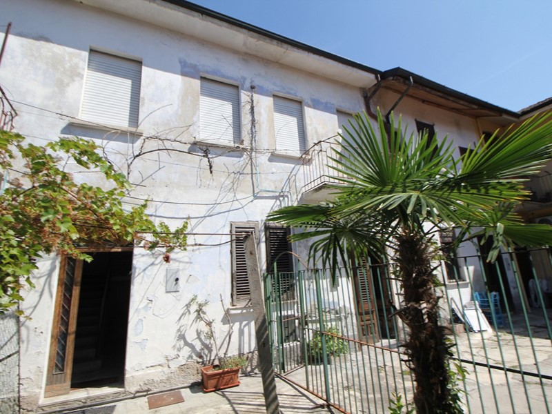 Appartamento in Vendita a Legnano, 149'000€, 180 m²